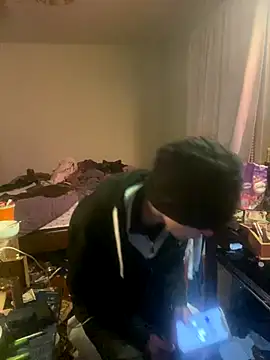 Snapshot of XanderOzzz chatting on 14, 12, 2025 XanderOzzz online show from 14, 12, 2025