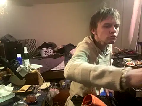 Snapshot of XanderOzzz chatting on 15, 12, 2025 XanderOzzz online show from 15, 12, 2025