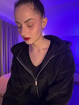 bigJuicyPussy online show from 3, 4, 2026