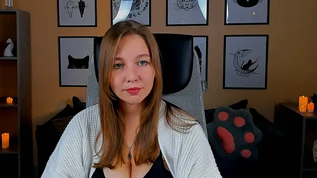 Snapshot of VivianGutierrez chatting on 4, 10, 2025 VivianGutierrez online show from 4, 10, 2025
