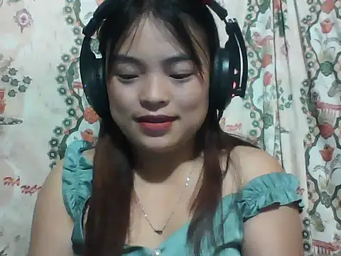 Snapshot of Loc_al chatting on 9, 9, 2025 Loc al online show from 9, 9, 2025