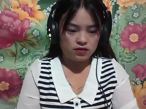 Snapshot of Loc_al chatting on 13, 9, 2025 Loc al online show from 13, 9, 2025