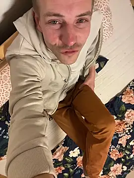 Skinny0150 online show from 18, 11, 2025