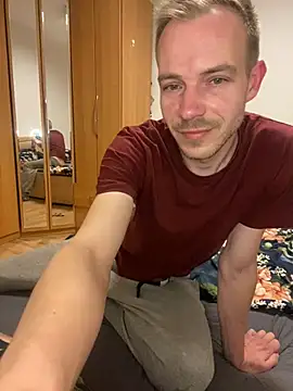 Skinny0150 online show from 14, 4, 2026