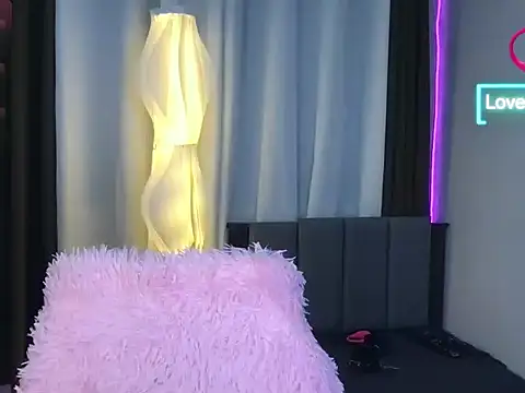 Malia Nicole online show from 8, 2, 2026