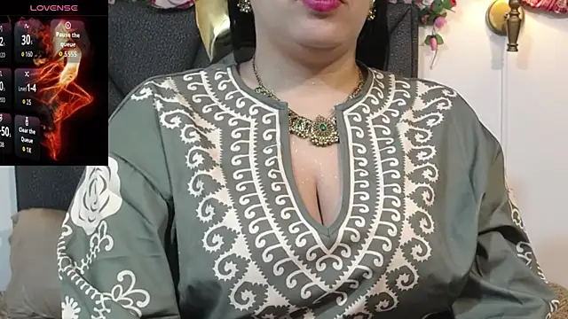 IndraKaur  online show from 7, 11, 2025