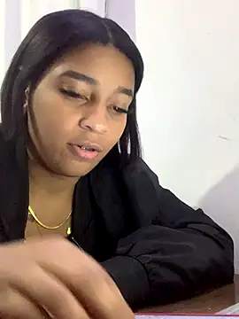 Crisschiavo online show from 25, 11, 2025