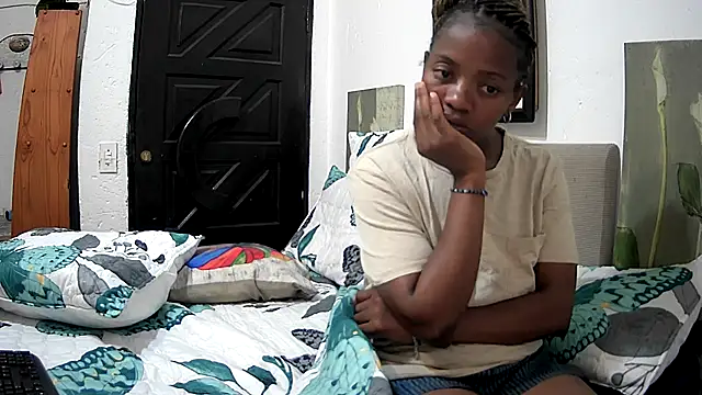 CandyNaynay online show from 5, 10, 2025