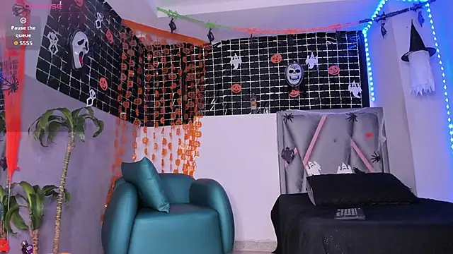 Snapshot of aurora_tziu chatting on 19, 10, 2025 aurora tziu online show from 19, 10, 2025