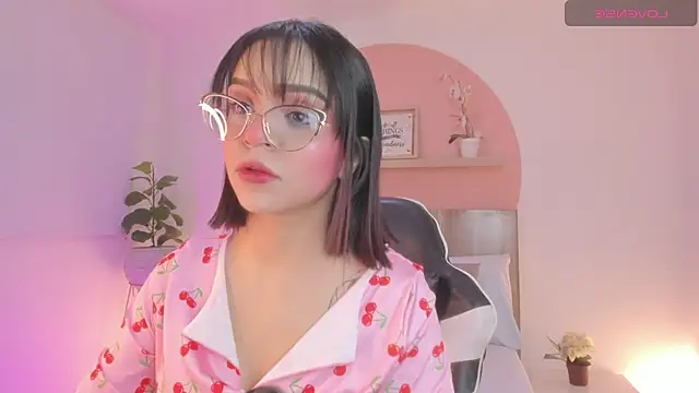 Clara Luu online show from 11, 7, 2026