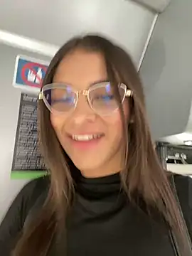 Snapshot of Hannacooper3 chatting on 13, 11, 2025 Hannacooper3 online show from 13, 11, 2025