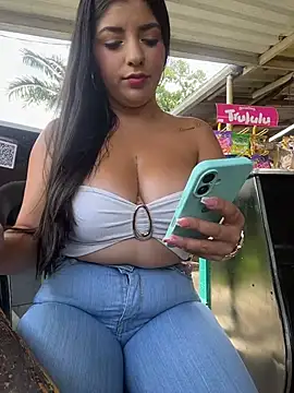 Isaa-Sweet online show from 15, 5, 2026