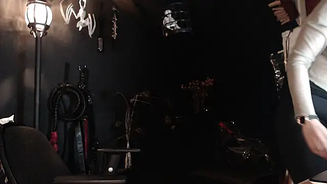 Snapshot of SabaTheCourtesan chatting on 28, 10, 2025 SabaTheCourtesan online show from 28, 10, 2025