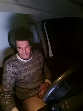 twitshe online show from 16, 4, 2026