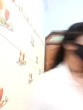 Hot-Soniya733 online show from 11, 2, 2026