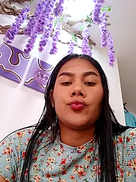 burbuja02 online show from 3, 10, 2025