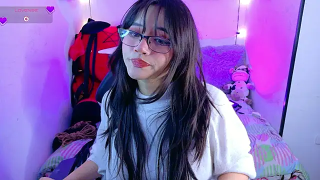 Snapshot of MiaVelvetDoll chatting on 1, 10, 2025 MiaVelvetDoll online show from 1, 10, 2025