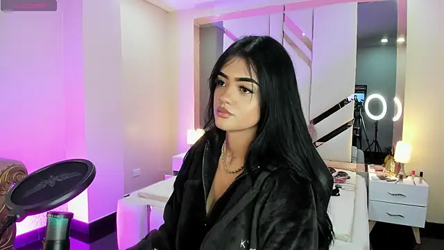 Snapshot of EmmaStonns chatting on 9, 9, 2025 EmmaStonns online show from 9, 9, 2025