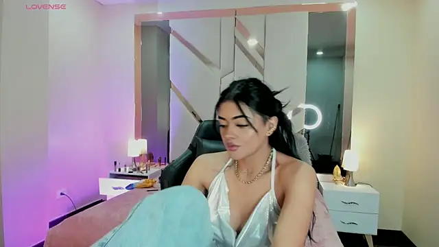 Snapshot of EmmaStonns chatting on 18, 9, 2025 EmmaStonns online show from 18, 9, 2025