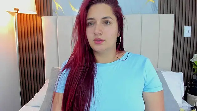 Snapshot of Victoria_Guzman chatting on 8, 7, 2026 Victoria Guzman online show from 8, 7, 2026