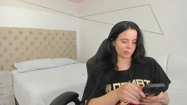 Snapshot of ChannelWhite_ chatting on 29, 9, 2025 ChannelWhite online show from 29, 9, 2025