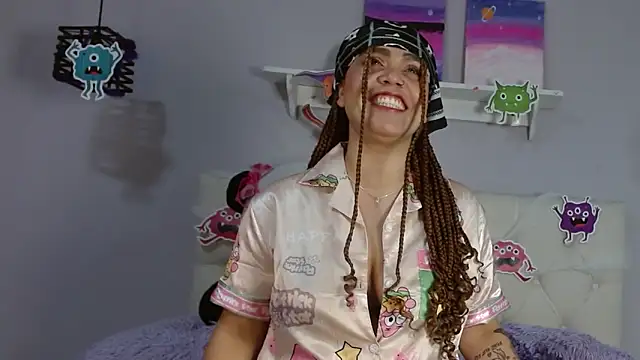 Snapshot of _Aiitanaa_ chatting on 30, 10, 2025 Aiitanaa online show from 30, 10, 2025