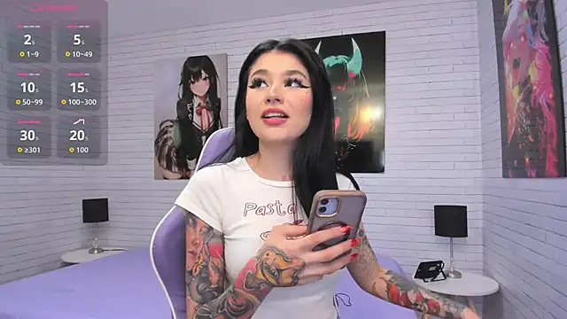 Snapshot of BellaClarck chatting on 16, 9, 2025 BellaClarck online show from 16, 9, 2025