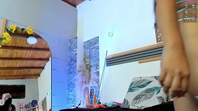 Snapshot of Sarita__love chatting on 12, 10, 2025 Sarita love online show from 12, 10, 2025