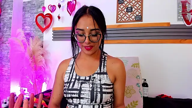 Snapshot of Sarita__love chatting on 14, 2, 2026 Sarita love online show from 14, 2, 2026