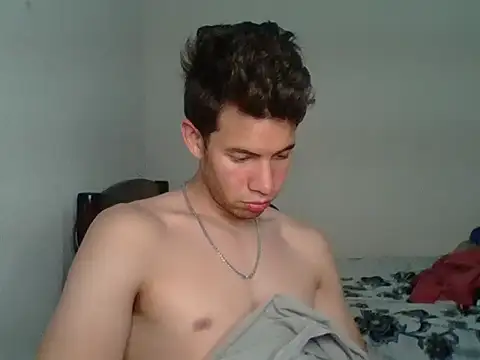 Snapshot of Maxtaylor18 chatting on 26, 3, 2026 Maxtaylor18 online show from 26, 3, 2026