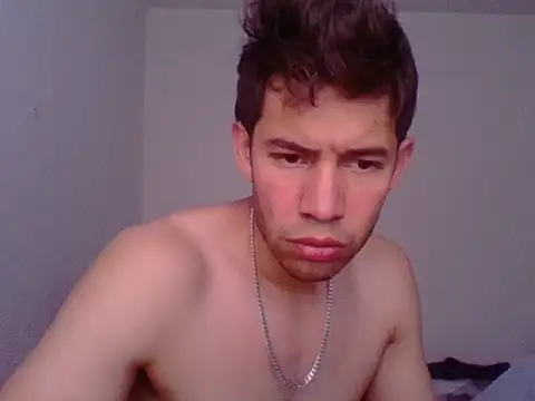 Snapshot of Maxtaylor18 chatting on 27, 3, 2026 Maxtaylor18 online show from 27, 3, 2026