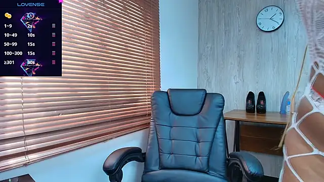 ArianaBeake online show from 8, 9, 2025