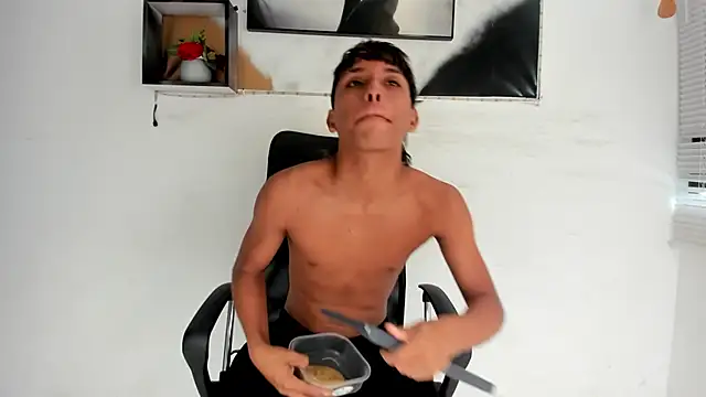 tyler twink boy online show from 1, 12, 2025