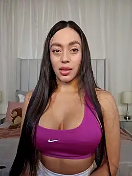 Snapshot of AriadnaTaylor chatting on 6, 11, 2025 AriadnaTaylor online show from 6, 11, 2025