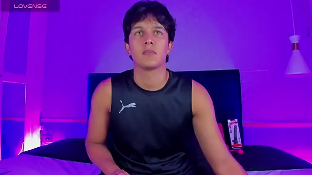 Leo Savage  online show from 2, 11, 2025