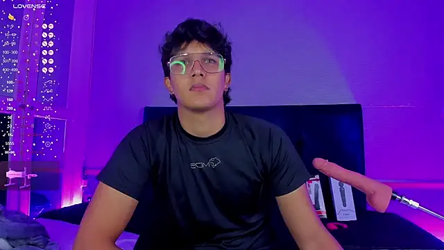 Leo Savage  online show from 3, 11, 2025