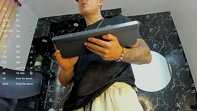 Alexander ferre online show from 10, 10, 2025