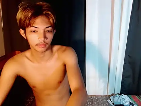 Snapshot of addicted_to_alex chatting on 1, 10, 2025 addicted to alex online show from 1, 10, 2025