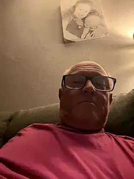 Snapshot of naughtygrandad1 chatting on 17, 9, 2025 naughtygrandad1 online show from 17, 9, 2025