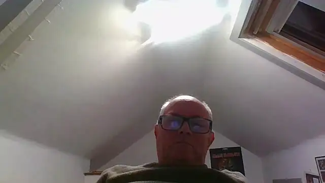 Snapshot of naughtygrandad1 chatting on 22, 9, 2025 naughtygrandad1 online show from 22, 9, 2025