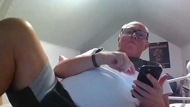 Snapshot of naughtygrandad1 chatting on 30, 9, 2025 naughtygrandad1 online show from 30, 9, 2025