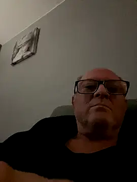 Snapshot of naughtygrandad1 chatting on 4, 10, 2025 naughtygrandad1 online show from 4, 10, 2025