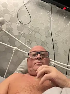 Snapshot of naughtygrandad1 chatting on 22, 10, 2025 naughtygrandad1 online show from 22, 10, 2025