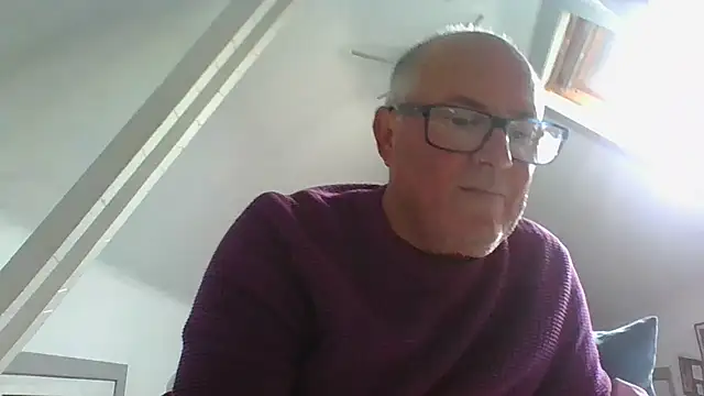 Snapshot of naughtygrandad1 chatting on 23, 10, 2025 naughtygrandad1 online show from 23, 10, 2025