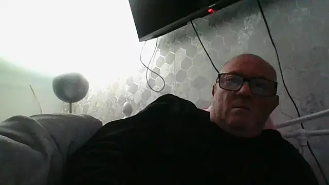 Snapshot of naughtygrandad1 chatting on 24, 10, 2025 naughtygrandad1 online show from 24, 10, 2025