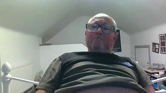 Snapshot of naughtygrandad1 chatting on 26, 10, 2025 naughtygrandad1 online show from 26, 10, 2025