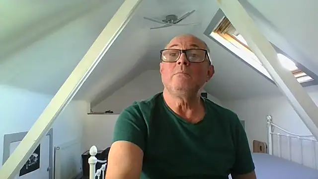 Snapshot of naughtygrandad1 chatting on 1, 11, 2025 naughtygrandad1 online show from 1, 11, 2025