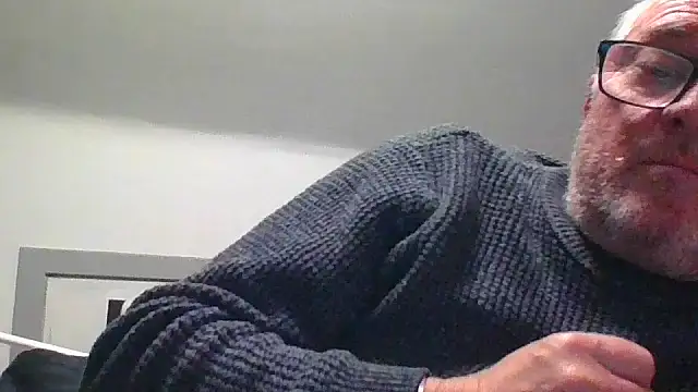 Snapshot of naughtygrandad1 chatting on 3, 12, 2025 naughtygrandad1 online show from 3, 12, 2025