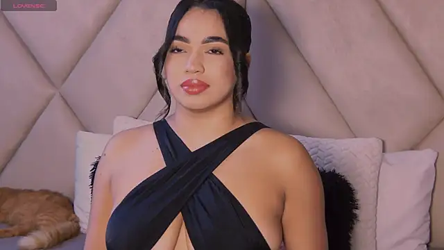 Snapshot of CharlotteeBrownn chatting on 5, 11, 2025 CharlotteeBrownn online show from 5, 11, 2025