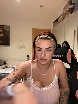 Snapshot of OliviaaFischer chatting on 17, 4, 2026 OliviaaFischer online show from 17, 4, 2026